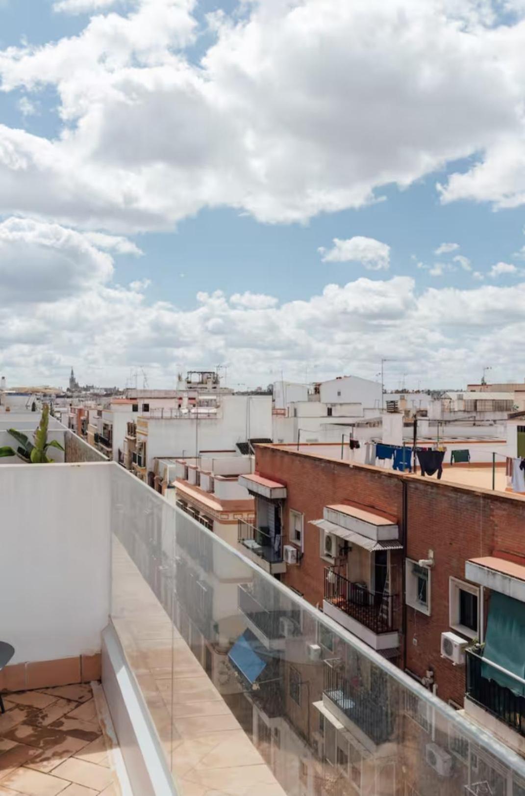 Refugio Vanguardista En Calle Feria